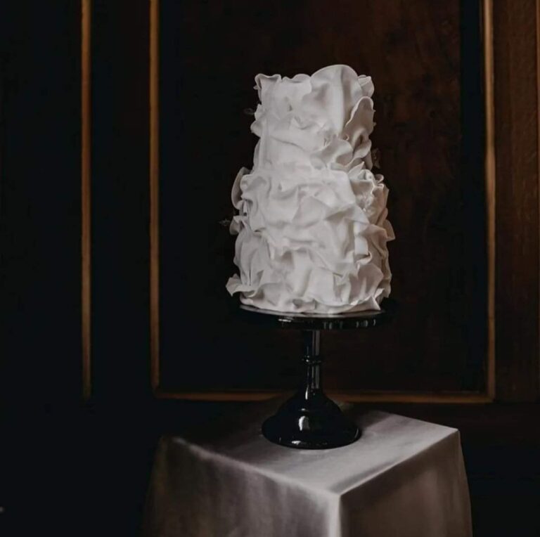 Wedding Cakes Essex, Sue Hurst Cake Design