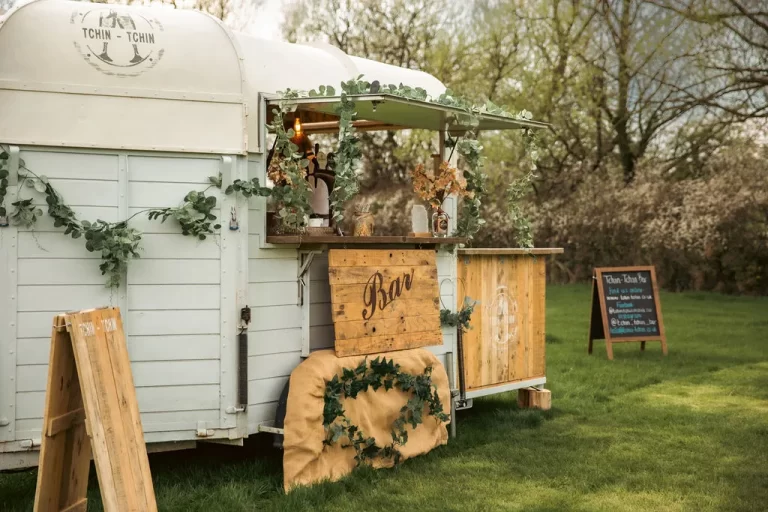 Tchin Tchin Mobile Bar. Wedding Catering in Leeds