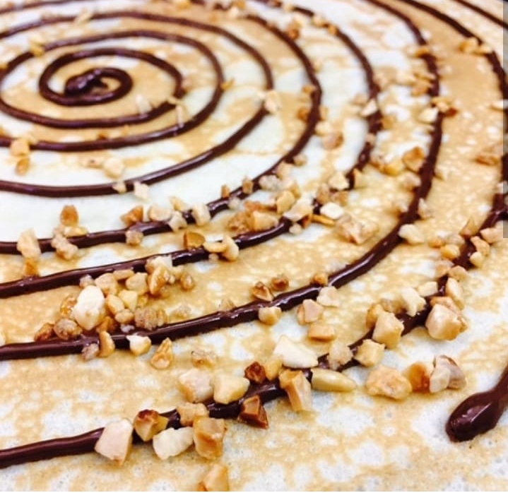 Fresh Crêpe with nuts and chocolate. Madame Crêpe. Event Catering Supplier