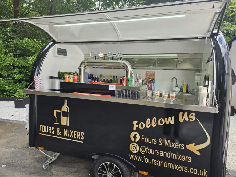 Fours & Mixers - Mobile Bar Hire Nottinghamshire